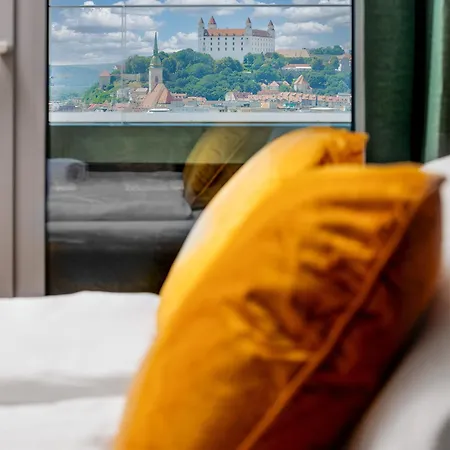 Sky Park 1 - Castle View From Bed, Luxurious #instaworthy In Downtown Center, Parking Included, Address In Town *