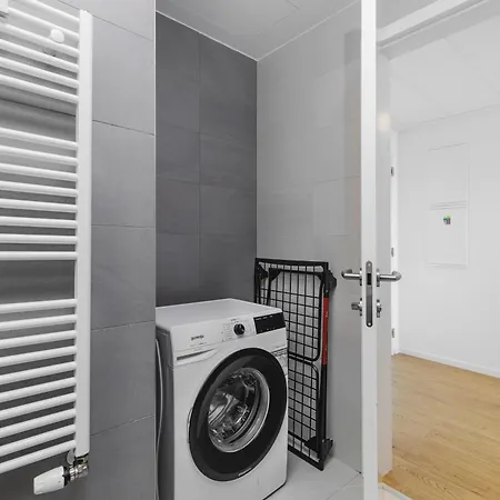 Sky Park 1 - Luxurious #instaworthy In Downtown Center With Included Parking, Address In Town Apartment Bratislava