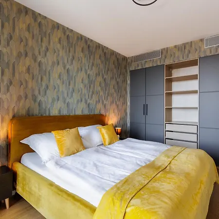 Sky Park 1 - Luxurious #instaworthy In Downtown Center With Included Parking, Address In Town *