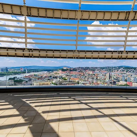 Sky Park 1 - Castle View From Bed, Luxurious #instaworthy In Downtown Center, Parking Included, Address In Town Pressburg