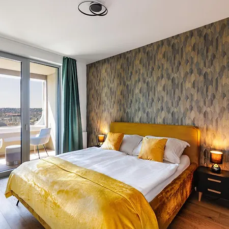 Sky Park 1 - Castle View From Bed, Luxurious #instaworthy In Downtown Center, Parking Included, Address In Town Apartment Pressburg