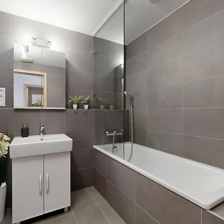 Sky Park 1 - Castle View From Bed, Luxurious #instaworthy In Downtown Center, Parking Included, Address In Town Pressburg