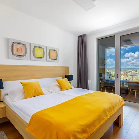 Апартаменти Sky Park 1 - Castle View From Bed, Luxurious #instaworthy In Downtown Center, Parking Included, Address In Town Братислава