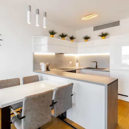 Appartamento Sky Park 1 - Castle View From Bed, Luxurious #instaworthy In Downtown Center, Parking Included, Address In Town