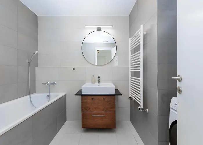 Sky Park 1 - Luxurious #instaworthy In Downtown Center With Included Parking, Address In Town Братислава