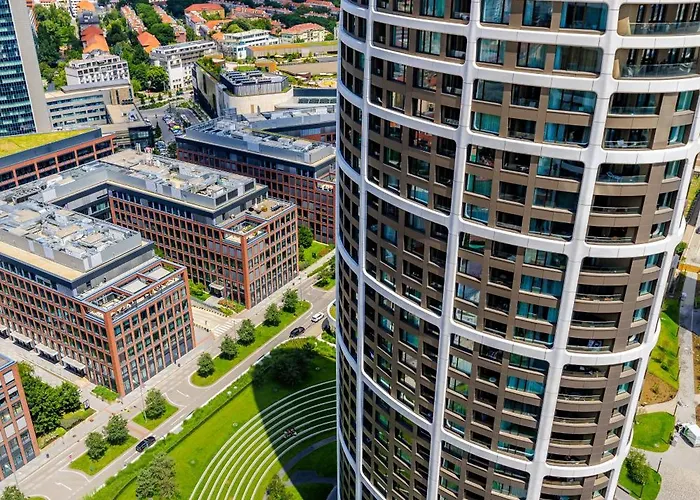 Sky Park 1 - Luxurious #instaworthy In Downtown Center With Included Parking, Address In Town Apartment *